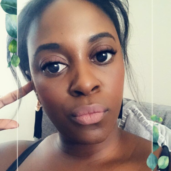 Meet your Posher, Tiffany - Picture 1 of 1